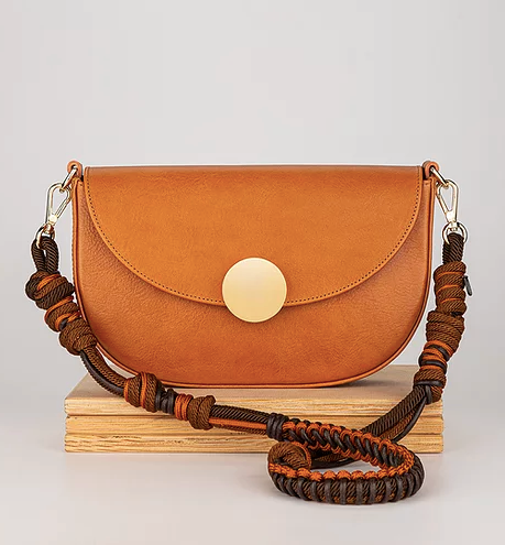 Torebka damska Half Moon Kamel Pick z plecionym paskiem